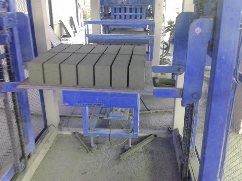 concrete block machine